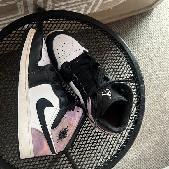 AIR JORDAN 1 MID - Picture 3 of 4